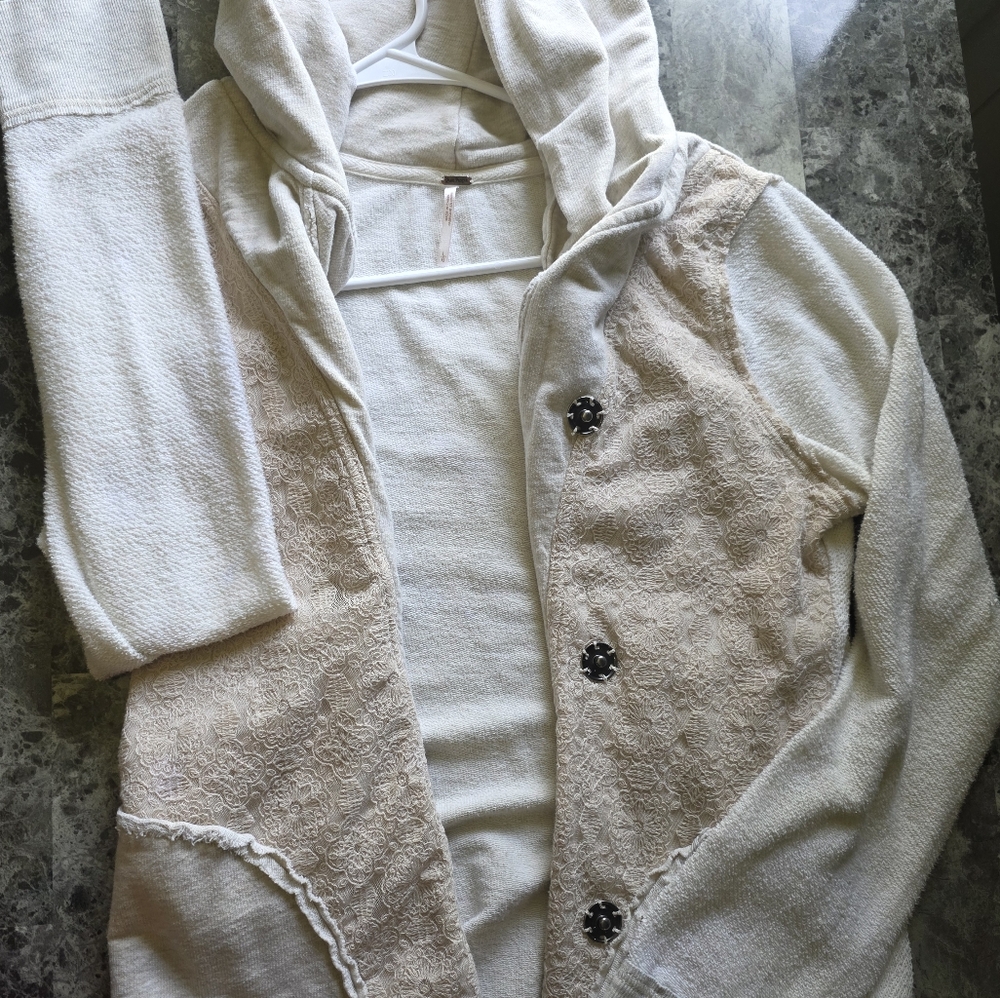 Free People Cream and Tan Teddy Jacket Cozy and Timeless